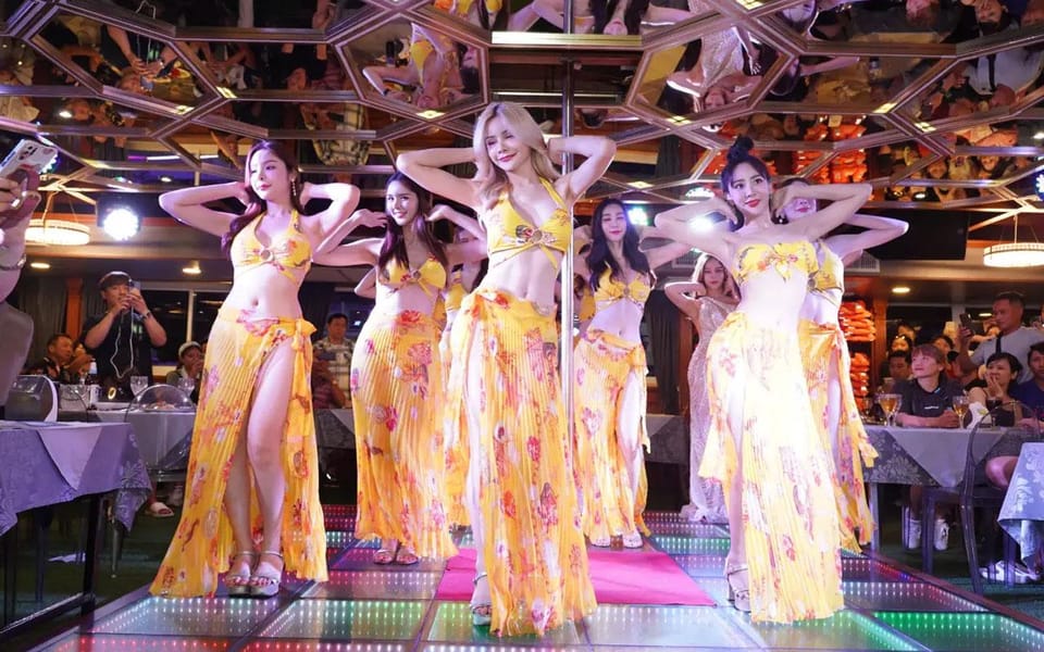 Pattaya: All Star Dinner Cruise, Cabaret Show & Beer Buffet 