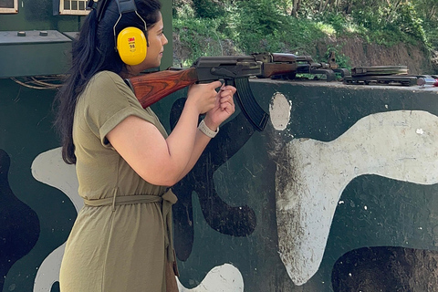 Zwarte Maagdenberg, Cu Chi tunnels, Cao Dai op de motor