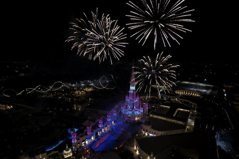 Spectacle nocturne au parc à thème Land Of Legends à Kemer, Antalya, Belek, Side ou AlanyaNavette pour le spectacle nocturne de Kemer Land of Legends