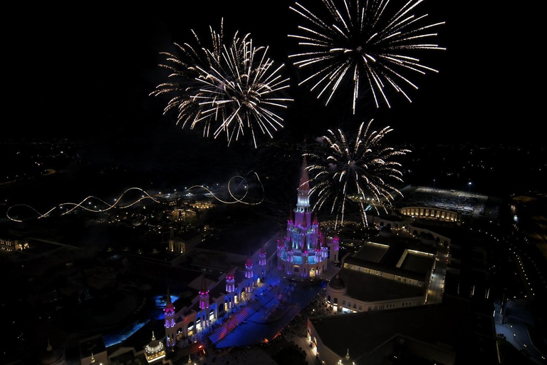 Spectacle nocturne au parc à thème Land Of Legends à Kemer, Antalya, Belek, Side ou AlanyaNavette pour le spectacle nocturne de Kemer Land of Legends