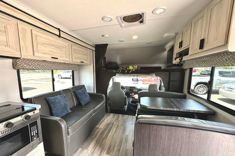 Luxury Motorhome Aurora Chasing Tour Small Group and Private