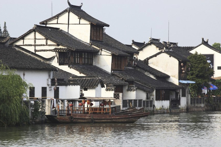 From Beijing: 2-Day Shanghai Highlights Tour with Train