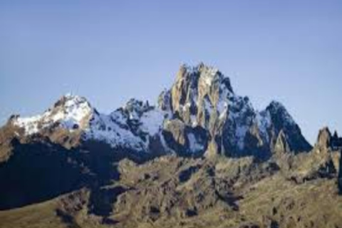 Nairobi: 6-Day Mount Kenya Climb via Chogoria Route