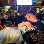 Tirana: Giro dei bar guidati con shot di benvenuto