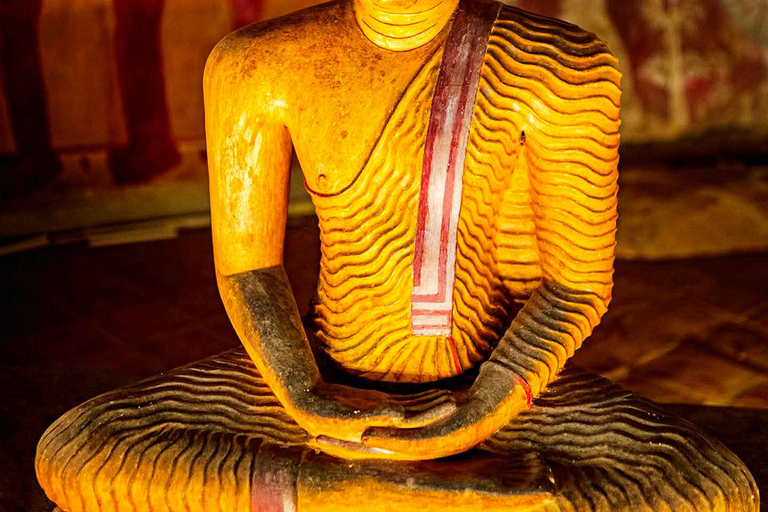 From Kandy: Sigiriya, Dambulla & Pidurangala Day Trip By Car Kandy to Sigiriya, Dambulla & Pidurangala Day Trip By Tuk 02