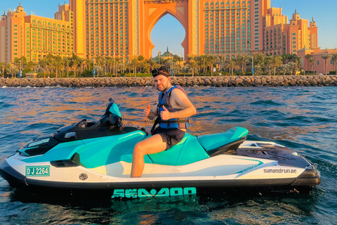 Dubai:Jetski/Touren durch die wunderschöne Architektur des Emirats vom Meer aus30 Minuten