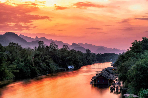 Från Bangkok: Kanchanaburi, floden Kwai och Erawans vattenfall