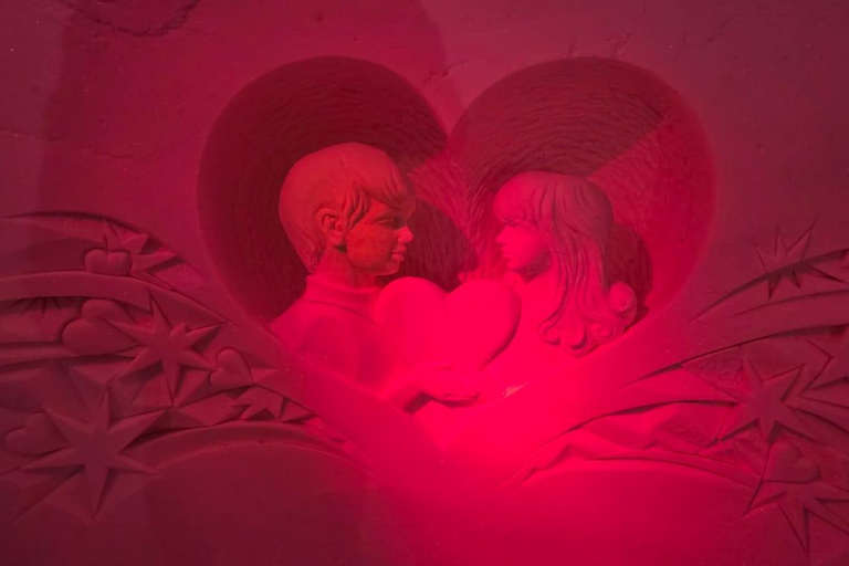 Levi: Private Snow Village tour. Northern lights possibility