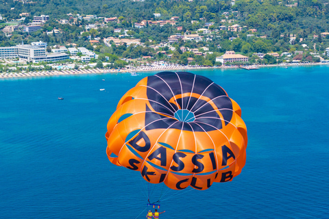 Corfù: avventura in parapendio vicino alla città di CorfùDassia: Avventura in parapendio vicino alla città di Corfù