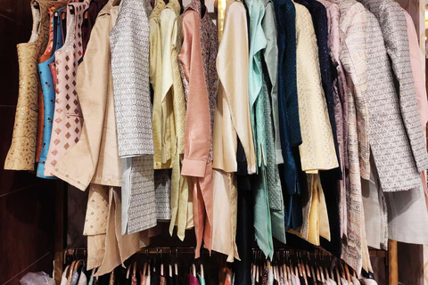 Jaipur: Wedding Outfit Shopping Tour with Local Guy Tour by Tuk-Tuk