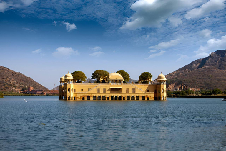 Jaipur: Personalized Full-Day City Tour by Car with Options Tour with Ac car, Driver, Tour Guide, Monuments Tickets