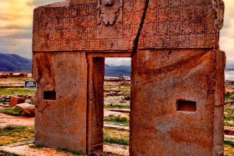 La Paz : Visite guidée du site archéologique de Tiwanaku 1 jourTiahuanaco depuis Puno
