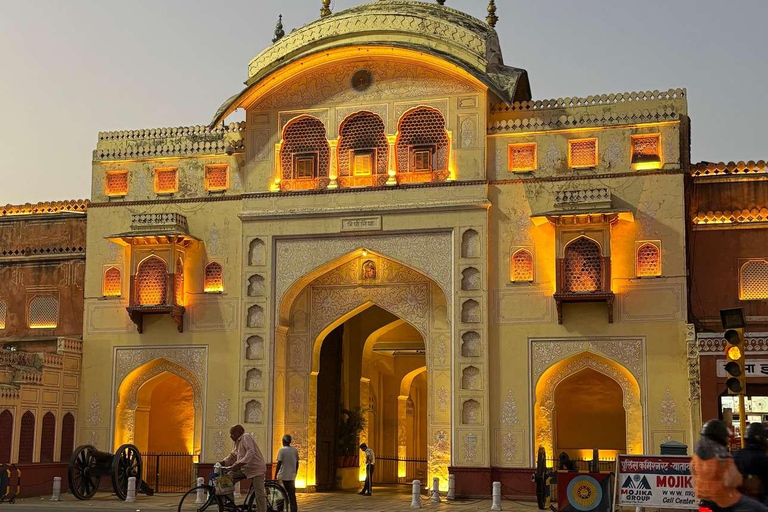 Tour privato di 9 giorni: scopri le meraviglie culturali di Mumbai e del RajasthanViaggio privato di 9 giorni: Mumbai e le gemme culturali del Rajasthan
