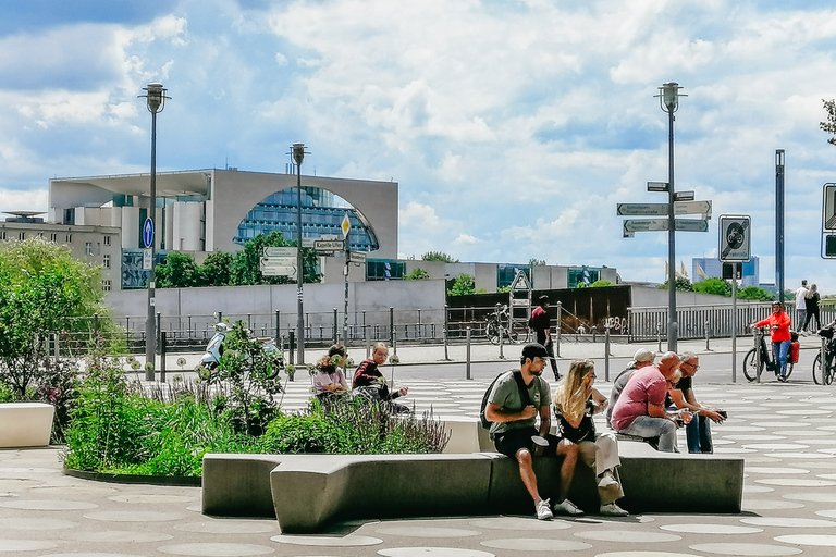 Berlijn: Tour door regeringswijk & bezoek aan Rijksdagkoepelreguliere openbare rondleiding in het Duits