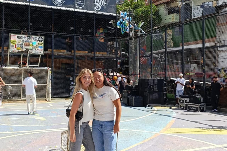 Comuna 13 Full Experience | Subway, Metrocable, Street Art and Culture. Comuna 13 Full Experience | Metro, Metrocable, Street Art and Culture.
