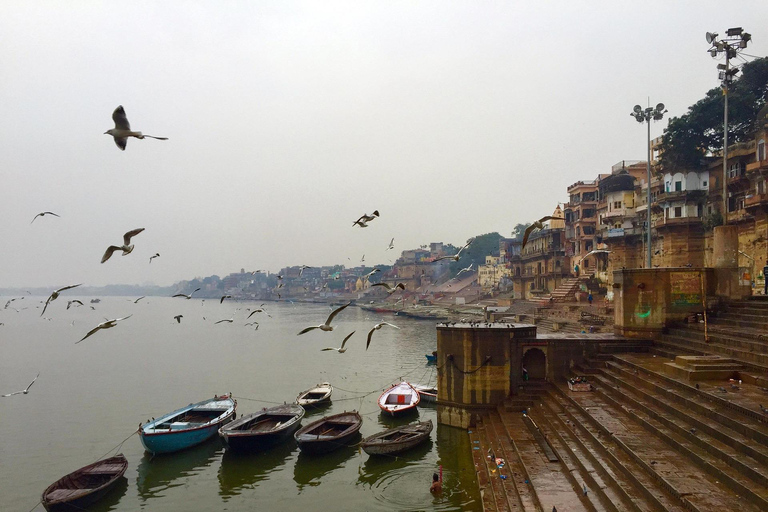 Varanasi: 2-Day Tour with Ganga Aarti and Boat Ride