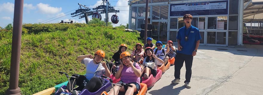 Incheon : Luge, Railbike, Nourrissage des Mouettes en Ferry, Quartier Chinois