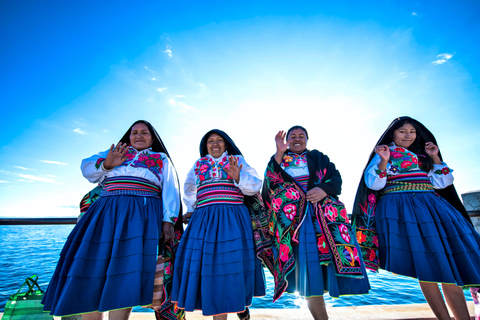 Puno: Full-Day Tour of Uros and Amantani with an Authentic Cultural Experience