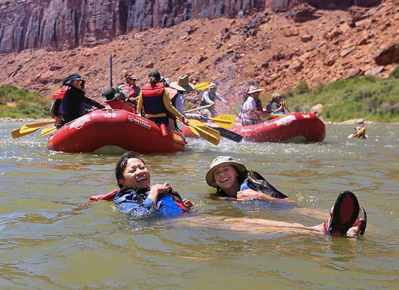 Moab: Rafting på Colorado River midt på dagen med BBQ-frokost