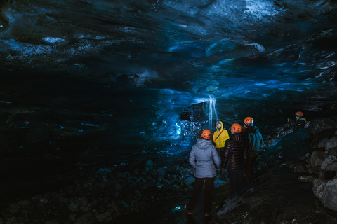 Excursion Premium dans la grotte de glace bleue - soupe chaude et boisson chaude incluses.Visite guidée de la grotte de glace bleue Vatnajökull Premium