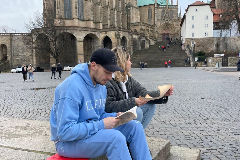 Mochila misteriosa 2p: explora la ciudad con una novela de Erfurt