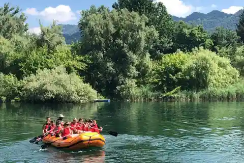 Du plaisir pour la famille : Rafting sur la rivière Adda