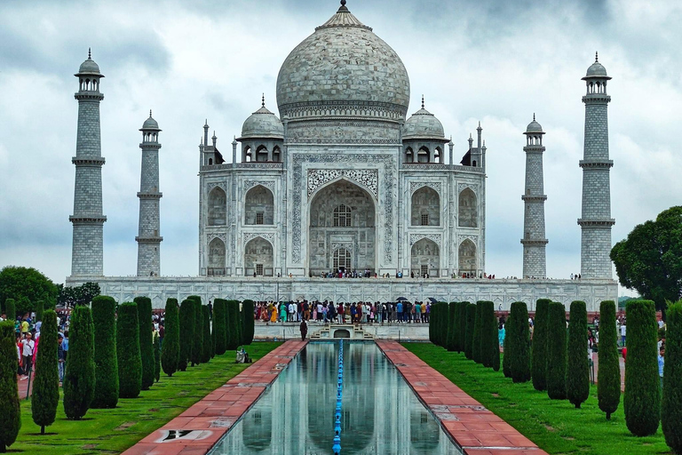 3-Day Private Golden Triangle Tour: Delhi, Agra and Jaipur Private AC Car with 5 star Hotel stay