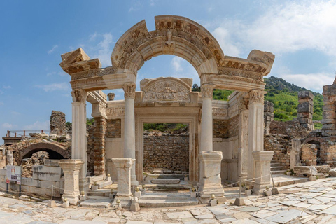From Istanbul: 2-Day Ephesus & Pamukkale Tour with Flights
