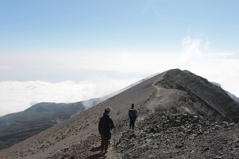 Arusha: Mount Meru 5-tägiges Wanderabenteuer