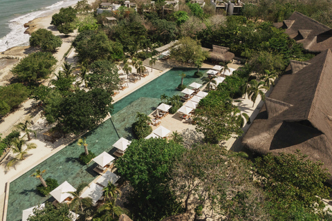 Cartagena:Makani Beach Club w/ Boat Transfer, Drink & Sunbed Makani ELUA VIP Couple Experience – Spa, Lunch & Drinks