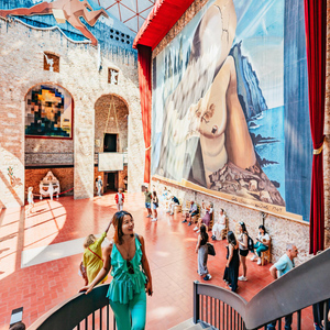 Barcelona: Dali Museum, Haus und Cadaques Guided Tour