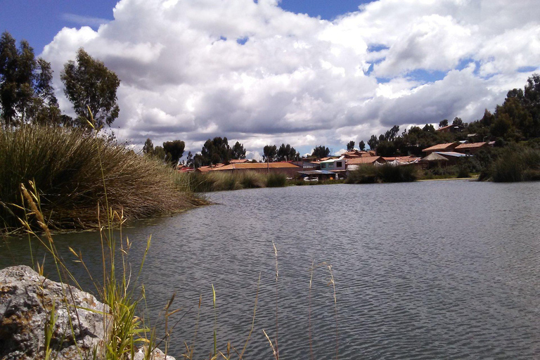 Aus Cusco: Mystisches Feuerritual in der Lagune von Huayllarcocha
