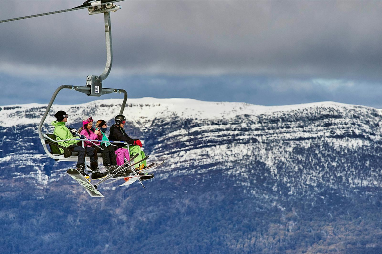 From Melbourne: Mt Buller Snow Day Trip with Snacks