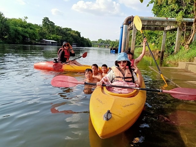 Canoe Rental in Kanchanaburi (one day - any time)