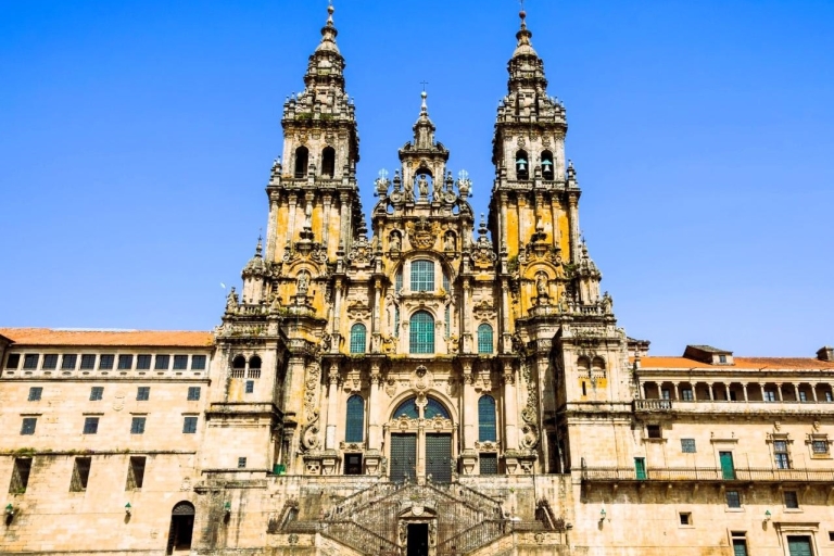Santiago de Compostela en de Vrouwe van Fátima tijdens een privéreis