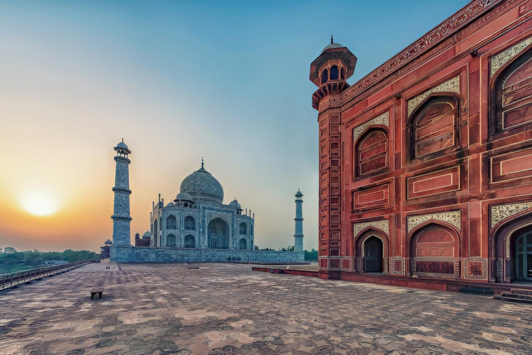 Delhi: 2-Day Private Delhi & Agra with Taj Mahal Tour by Car Private AC transport, 5-star accommodation tickets, & guide