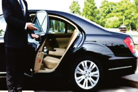 Nadi: Airport Transfer to Denarau Island Hotels