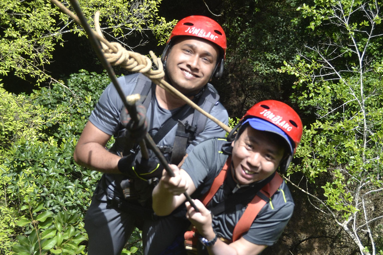 Yogyakarta: escursione di 2 giorni alla grotta di Jomblang, Borobudur e Prambanan2 giorni di tour della grotta di Yogyakarta Borobudur Prambanan Jomblang