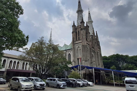 Jakarta: Private Car Charter with Professional Driver by Van