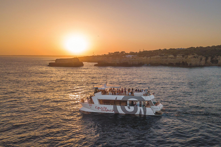 Lagos: Sunset Catamaran Cruise along the Algarve