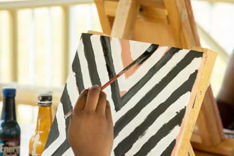 キガリ：伝統的なイミゴンゴの絵画と素晴らしい眺め | GetYourGuide
