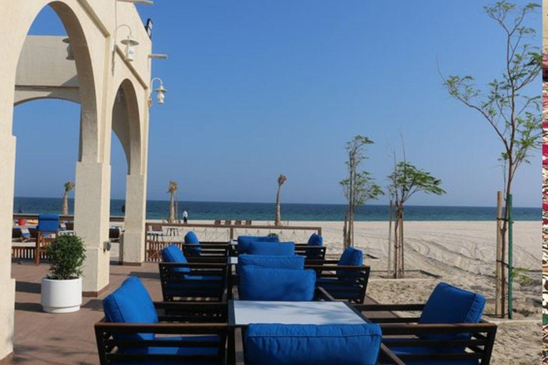 Doha: Guided Tour in Qatari Style at Al Majles Resort
