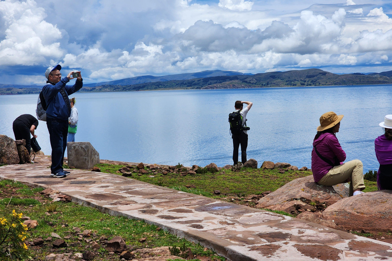 Puno : excursion d&#039;une journée aux îles flottantes d&#039;Uros et à l&#039;île de Taquile
