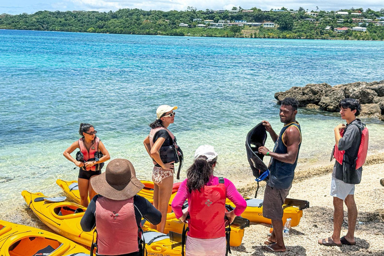 Port Vila: Harbour Kayak Tour with Guide