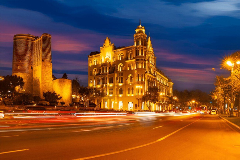 Baku: Night Tour with Old City, Highland Park, and Mosque