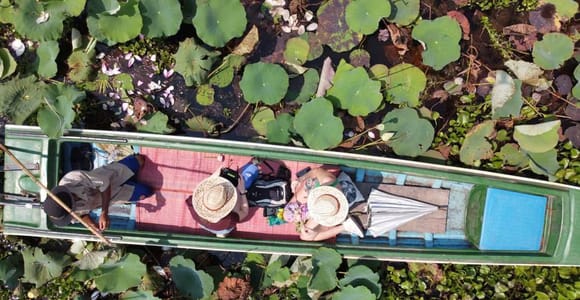 Siem Reap: Lotus Silk Farm Boat Tour & Optional Crafts