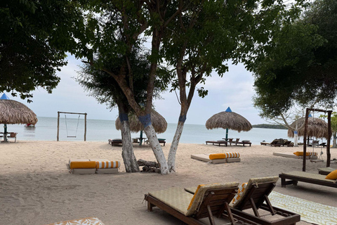Barú: Playa Blanca with Private Club, Snorkeling and Raccoon Watching
