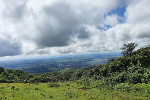 Nairobi:Ngong Hills Signature Hike Guided Tour