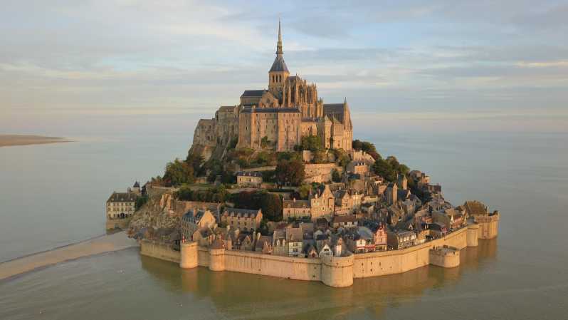 Vanuit Parijs: privédagtocht naar Mont St-Michel en Honfleur