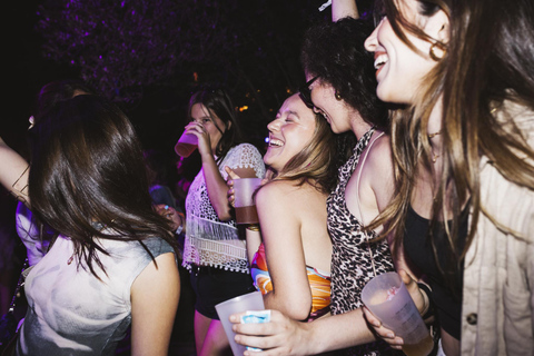 Dresden: JGA-Bar- &amp; Clubtour: Unvergesslicher Abend mit Sekt &amp; Party